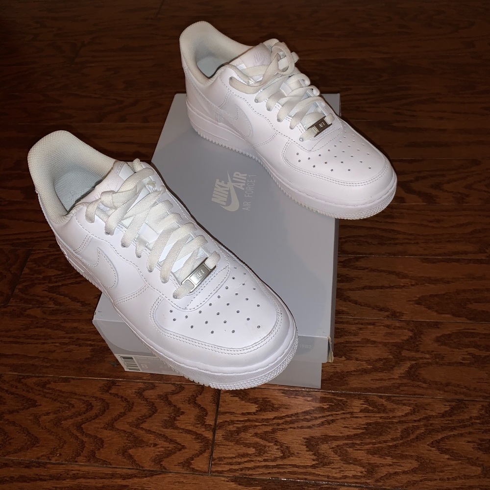 WHITE AIR FORCES! ✨